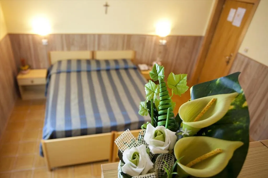 ***  Hotel Villa Moderna Parma Italia